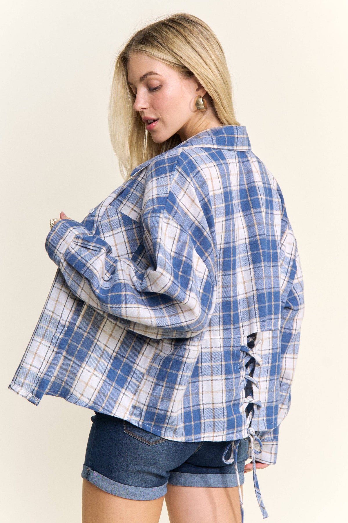CROPPED PLAID LACE UP BACK SHIRT - CET4243: DENIM  BLUE / S-M-L(2-2-2)