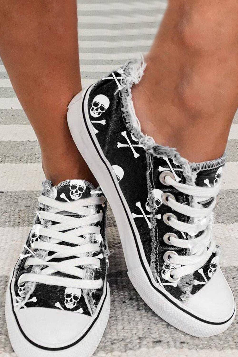 Skull Print Lace-up Canvas Sneakers – 100% PVC Plastic